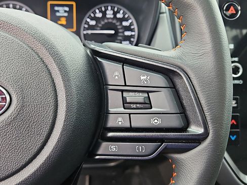 Used 2025 Subaru Crosstrek 2.5i Limited AWD/4WD image 18