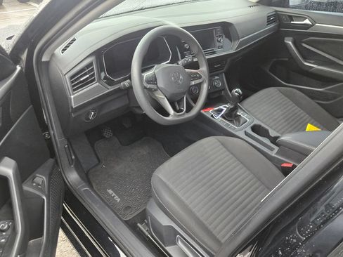 Used 2022 Volkswagen Jetta S FWD image 9