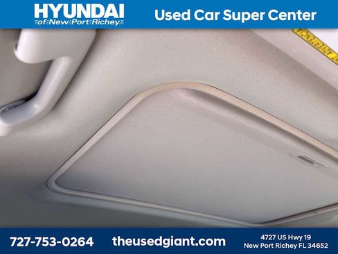 Used 2018 Toyota RAV4 Limited w/ Advanced Technology Package FWD image 9