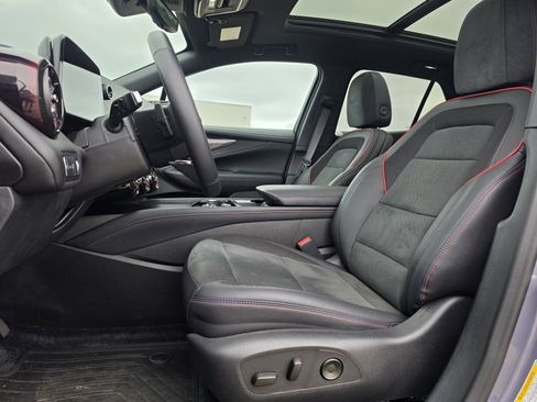 New 2025 Chevrolet Blazer EV RS AWD/4WD image 22