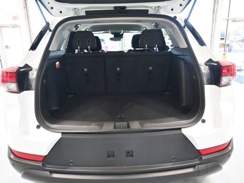 Used 2024 Chevrolet TrailBlazer LS w/ LS Convenience Package FWD image 26