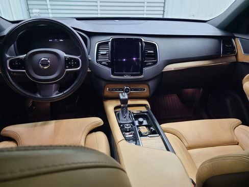 Used 2018 Volvo XC90 T6 Inscription w/ Convenience Package AWD/4WD image 2