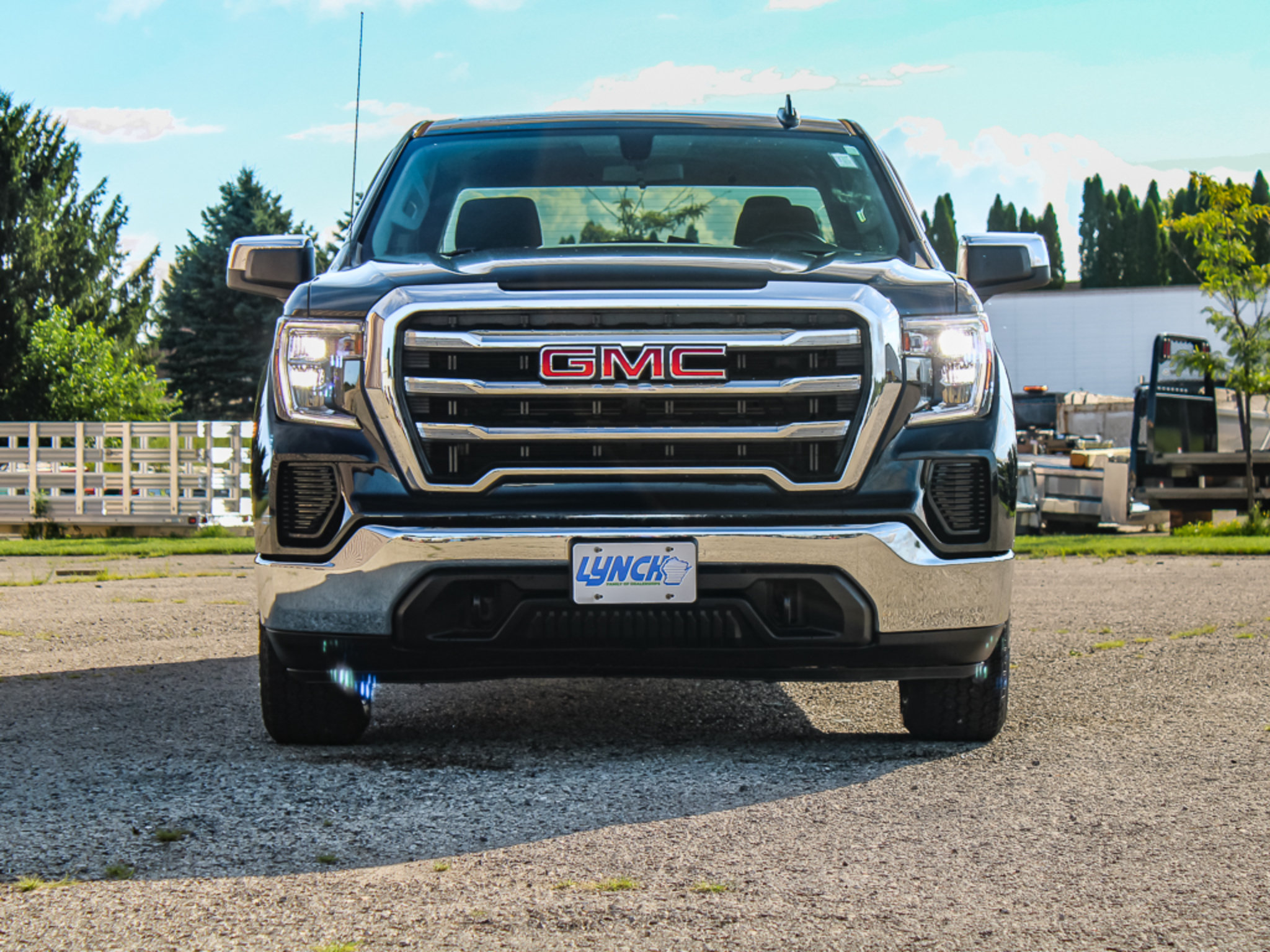Used 2019 GMC Sierra 1500 SLE w/ SLE Value Package AWD/4WD image 5