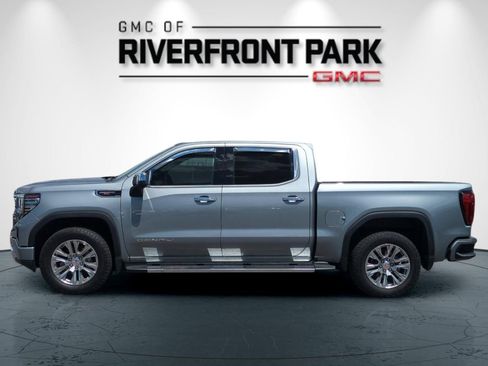 Used 2025 GMC Sierra 1500 Denali w/ Denali Carbonpro Edition AWD/4WD image 6
