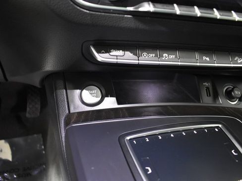 Used 2018 Audi Q5 2.0T Premium Plus w/ Premium Plus Package image 18