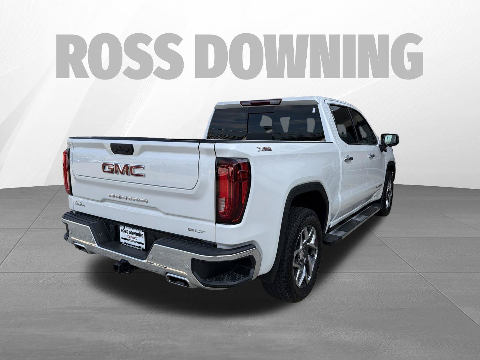 Used 2023 GMC Sierra 1500 SLT AWD/4WD image 4