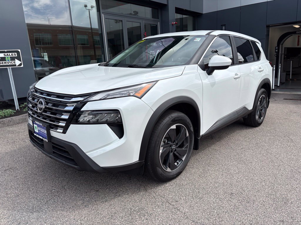 Certified 2026 Nissan Rogue SV AWD/4WD image 2