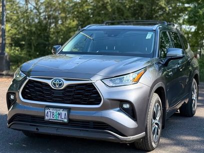 Used 2020 Toyota Highlander XLE