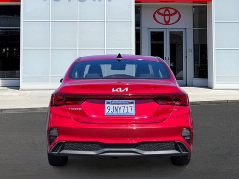 Used 2023 Kia Forte LXS w/ LXS Technology Package FWD image 5