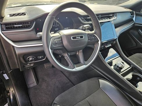 Certified 2024 Jeep Grand Cherokee L Laredo image 13