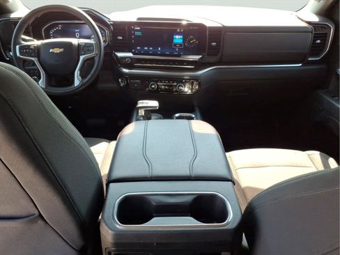 Used 2024 Chevrolet Silverado 1500 LT w/ Z71 Off-Road Package AWD/4WD image 13