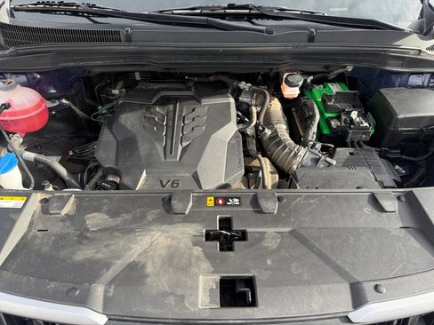 Used 2024 Kia Carnival LX image 20