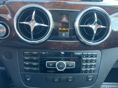 Used 2013 Mercedes-Benz GLK 350 4MATIC image 30