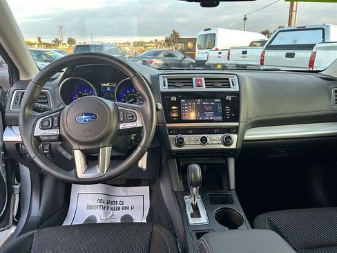 Used 2017 Subaru Outback 2.5i Premium image 26