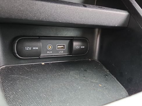 Used 2019 Kia Forte LXS FWD image 28