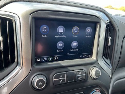 Used 2022 Chevrolet Silverado 1500 LT image 12