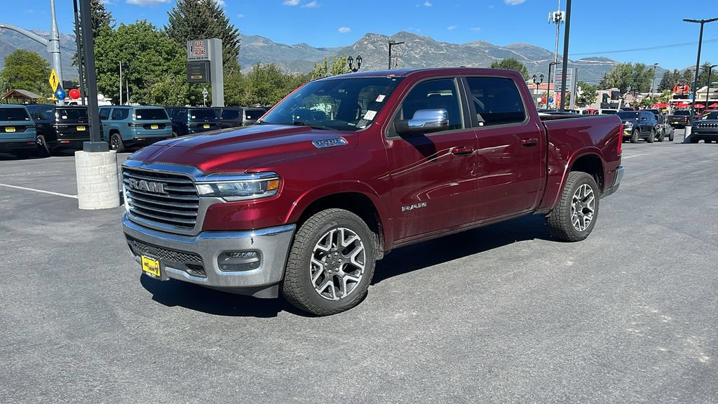Used 2025 RAM 1500 Laramie AWD/4WD image 7