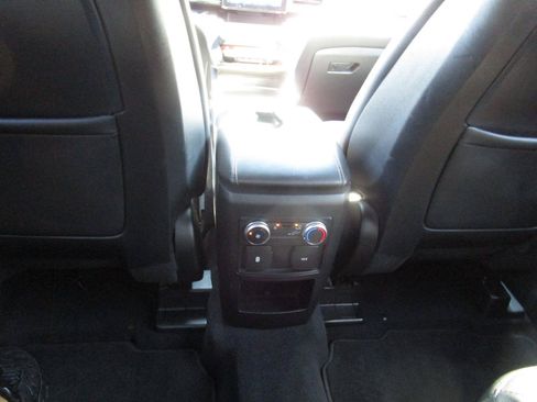 Used 2020 Ford Explorer XLT w/ Equipment Group 202A RWD image 16