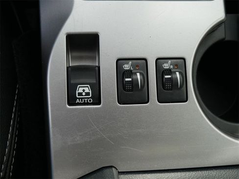 Certified 2024 Toyota 4Runner SR5 Premium image 16