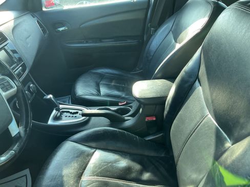 Used 2012 Chrysler 200 Limited image 24