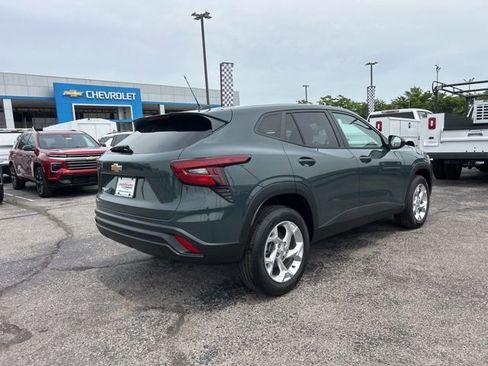 New 2026 Chevrolet Trax LS FWD image 3