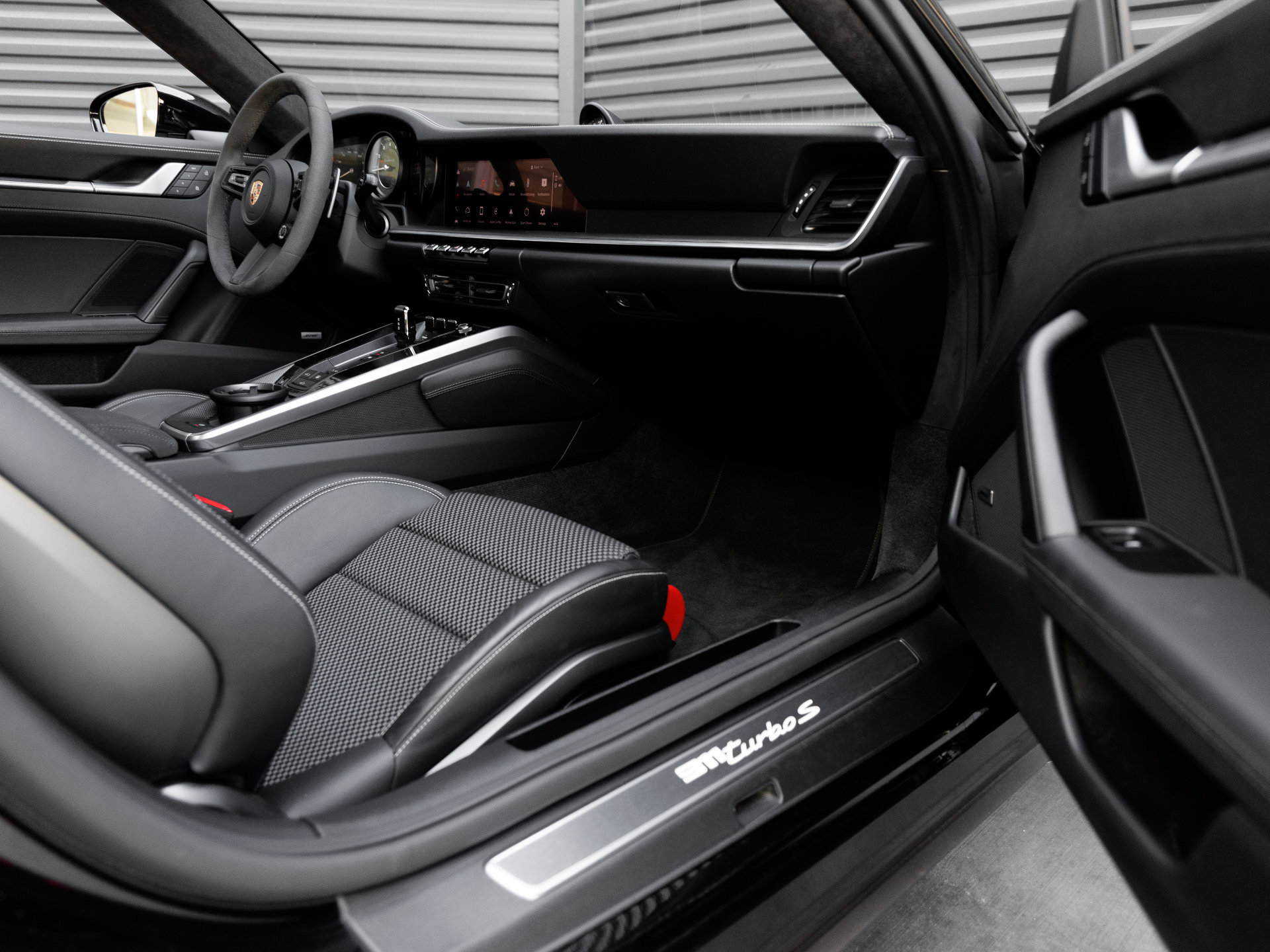 Certified 2024 Porsche 911 Turbo S AWD/4WD image 37