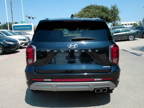 Used 2024 Hyundai Palisade Limited FWD image 7