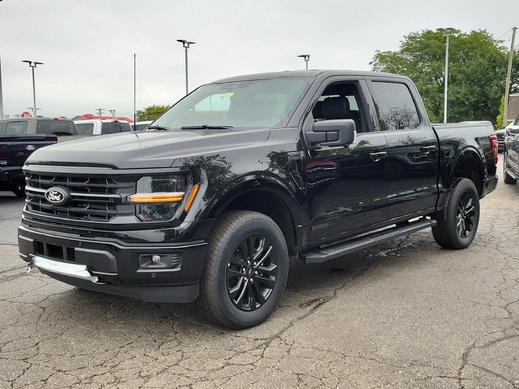 New 2026 Ford F150 XLT w/ Equipment Group 303A High AWD/4WD image 8