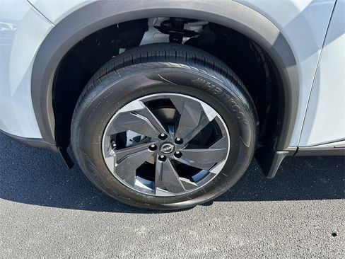 New 2026 Nissan Rogue SV image 10