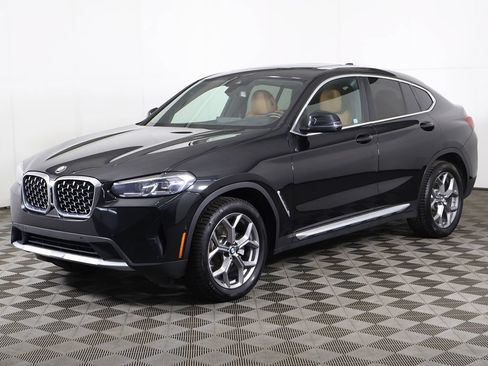 Used 2024 BMW X4 xDrive30i AWD/4WD image 11