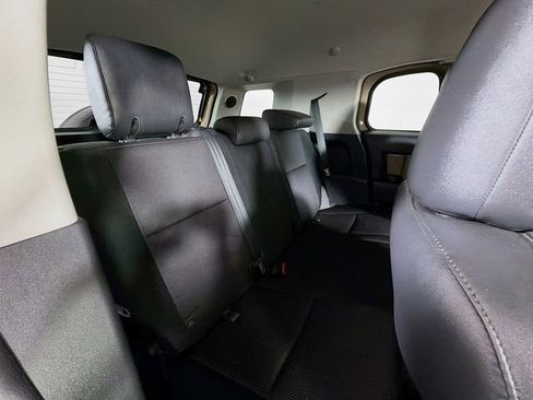 Used 2013 Toyota FJ Cruiser 4WD w/ Upgrade Pkg image 24