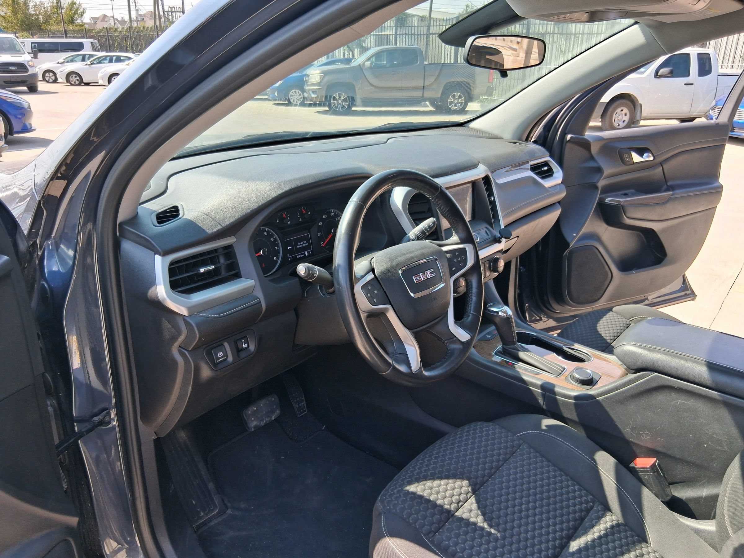 Used 2019 GMC Acadia SLE AWD/4WD image 24