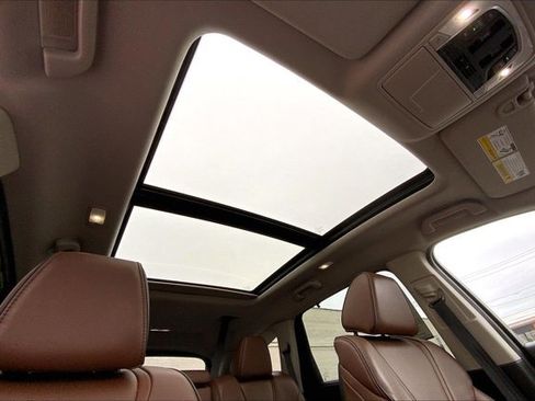 Certified 2023 Acura MDX SH-AWD w/ Advance Package image 21