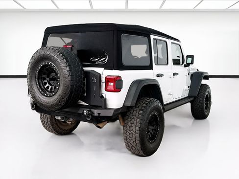 Used 2020 Jeep Wrangler Unlimited Rubicon AWD/4WD image 4