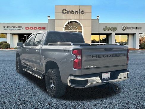 Used 2021 Chevrolet Silverado 1500 LT w/ LPO, Dark Essentials Package image 5