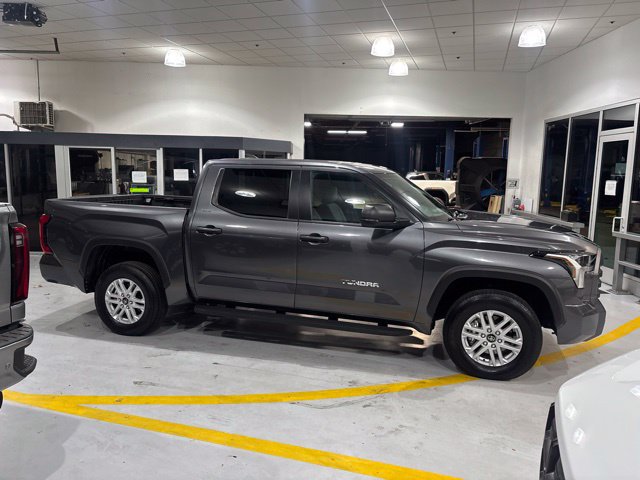 Used 2025 Toyota Tundra SR5 AWD/4WD image 10