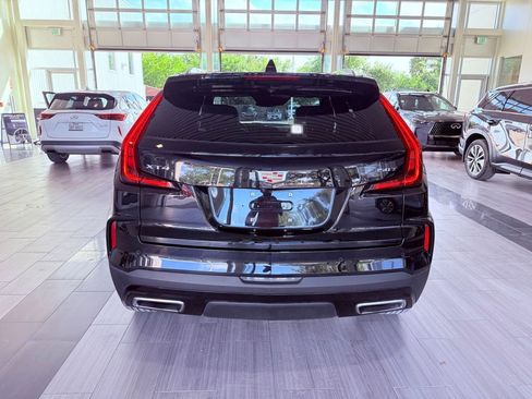 Used 2025 Cadillac XT4 Premium Luxury FWD image 6