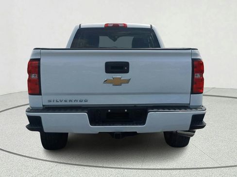 Used 2018 Chevrolet Silverado 1500 Custom w/ Custom Value Package RWD image 12