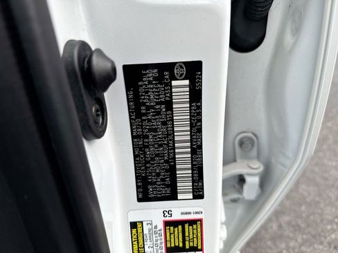 Used 2020 Toyota Camry XSE image 28