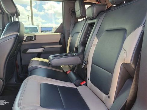 Certified 2022 Ford Bronco Wildtrak AWD/4WD image 16