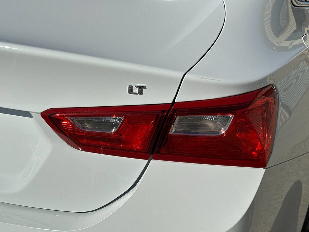 Used 2024 Chevrolet Malibu LT FWD image 38