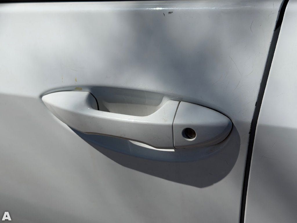 Used 2015 Toyota Corolla LE FWD image 10