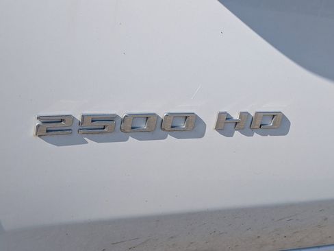 Used 2023 Chevrolet Silverado 2500 Custom w/ Custom Value Package image 7