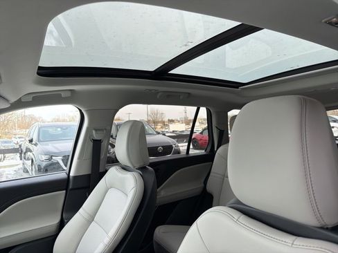 New 2025 Lincoln Aviator Premiere image 11