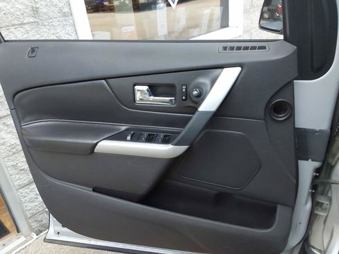 Used 2012 Ford Edge SEL AWD/4WD image 19