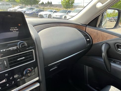 Used 2022 Nissan Armada SL AWD/4WD image 24