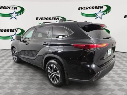 Used 2022 Toyota Highlander XLE