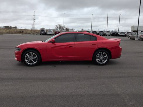 Used 2022 Dodge Charger SXT image 4
