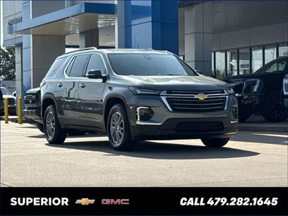 Used 2023 Chevrolet Traverse LT