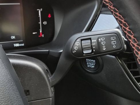 Used 2025 Ford Escape ST-Line FWD image 22